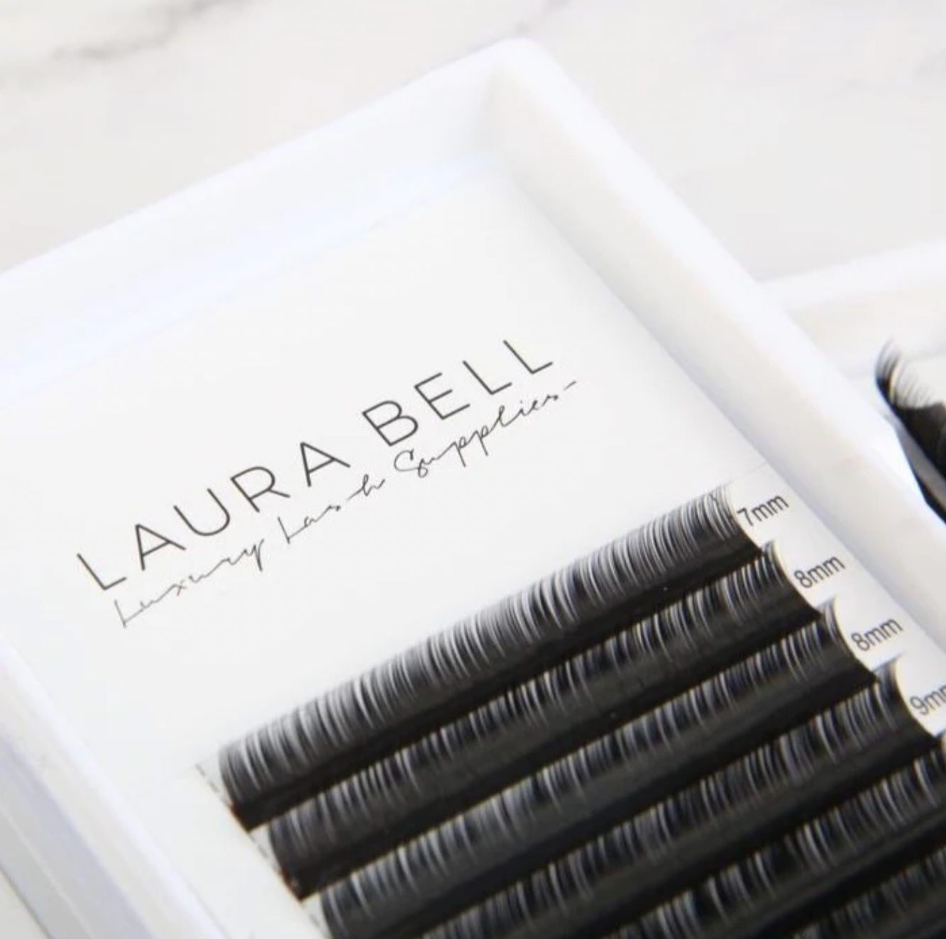 0.05 Easy Fans - Laura Bell Luxury Lash Supplies